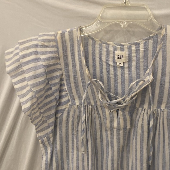 GAP blue white stripe tie front ruffle blouse size XS - Picture 3 of 6